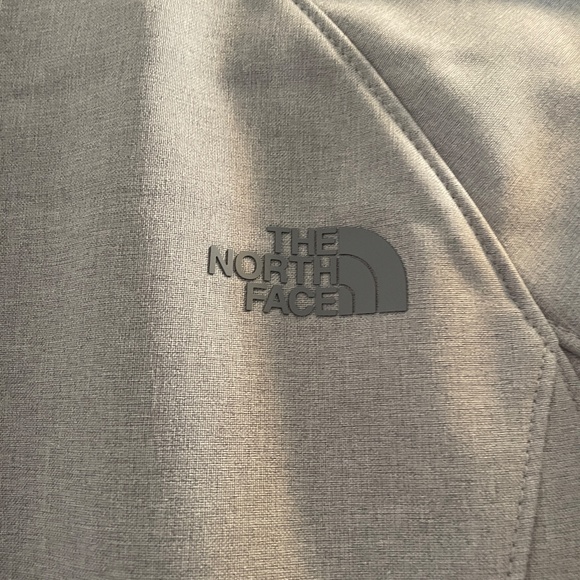 The North Face Ladies Apex Barrier Soft Shell Jacket - Heathered Gray, Small - Picture 4 of 14